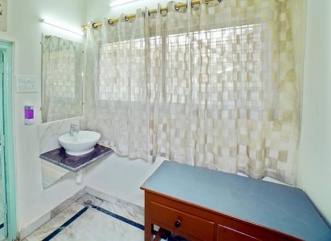 Shree Krishna Bhakti Ashram Hotel Vrindāvan Екстериор снимка